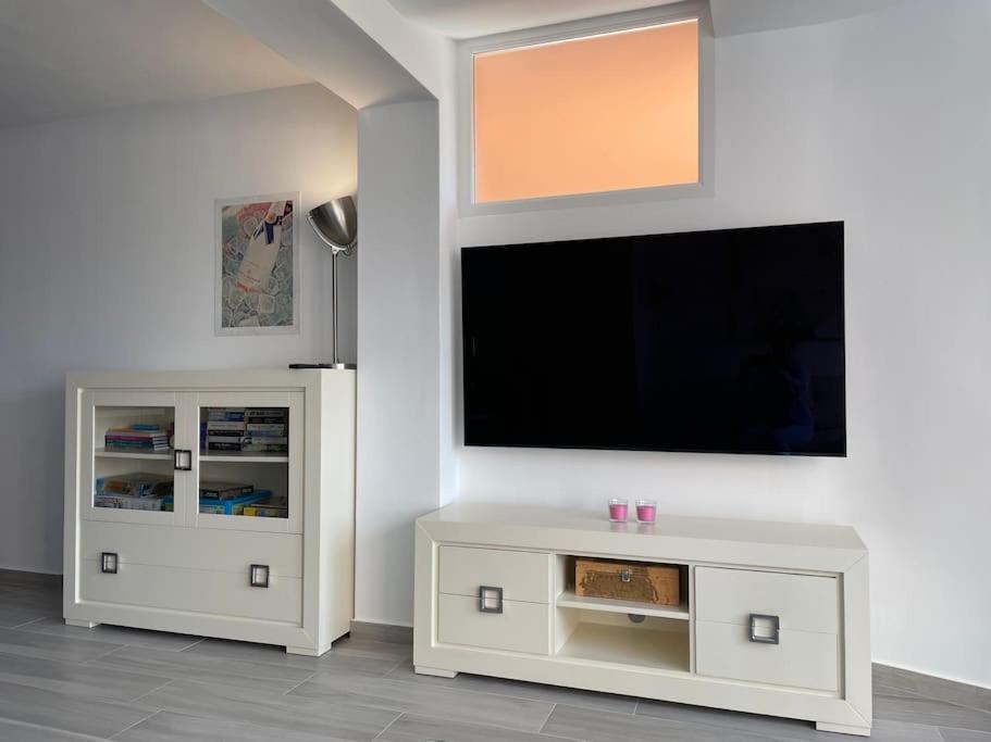 Mar Menor Golf Resort, Luxury Sleeps 6, Lake Views Murcia Bagian luar foto