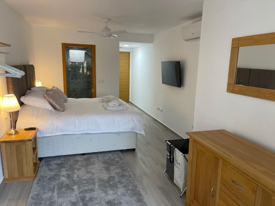 Mar Menor Golf Resort, Luxury Sleeps 6, Lake Views Murcia Bagian luar foto